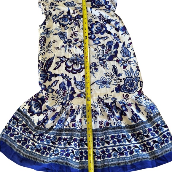 Chic Blue and White Floral Midi Dress - Picture 3 of 6